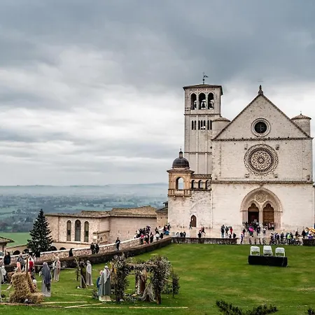 Terrazza Mezule 펜션 나르니